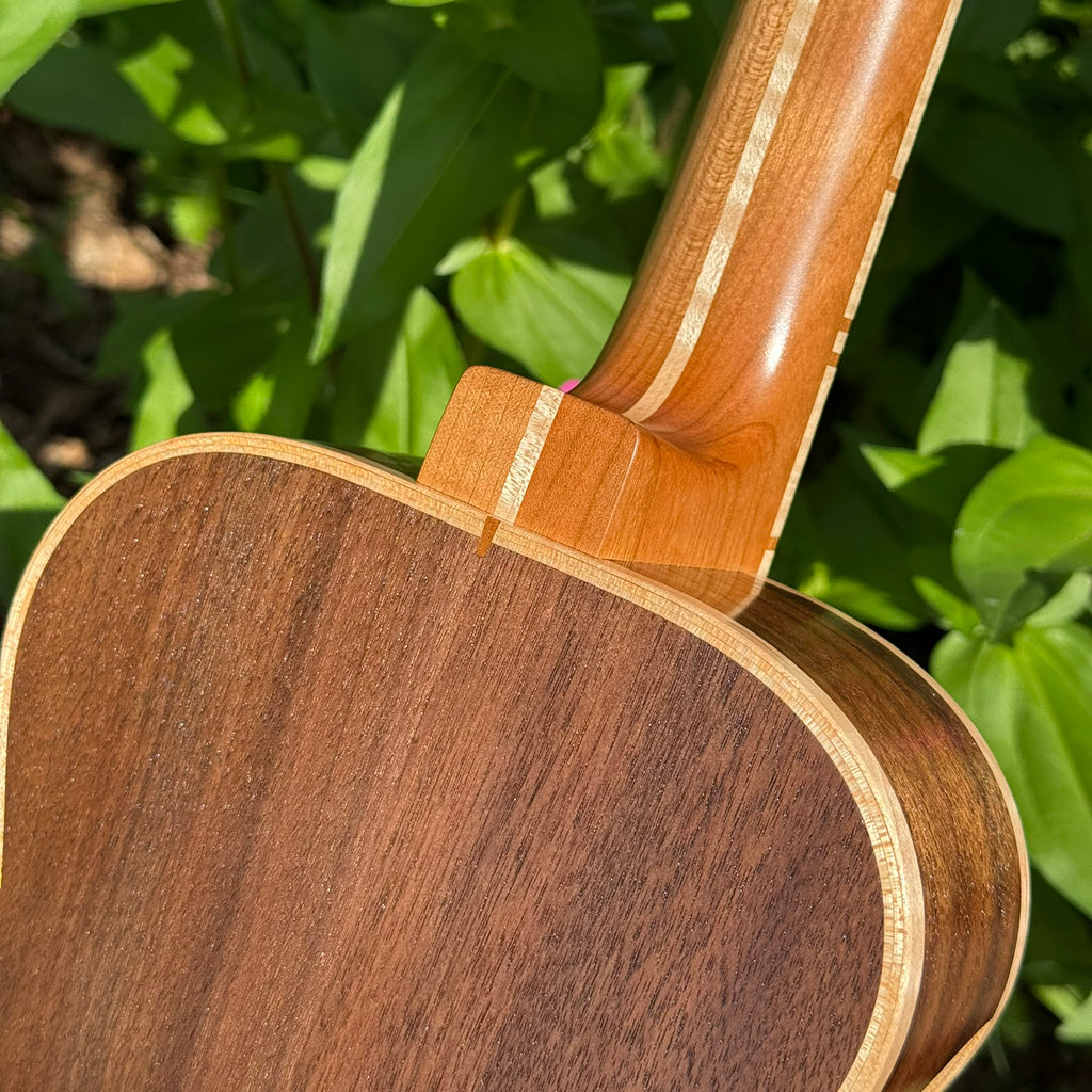 FoxyUke 1.1 Tenor