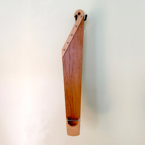 Overall view of the Kantele when hung on a wall.