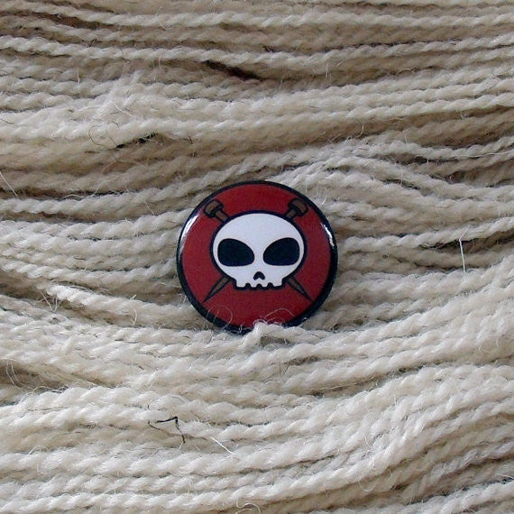 Pin: Knit Skull